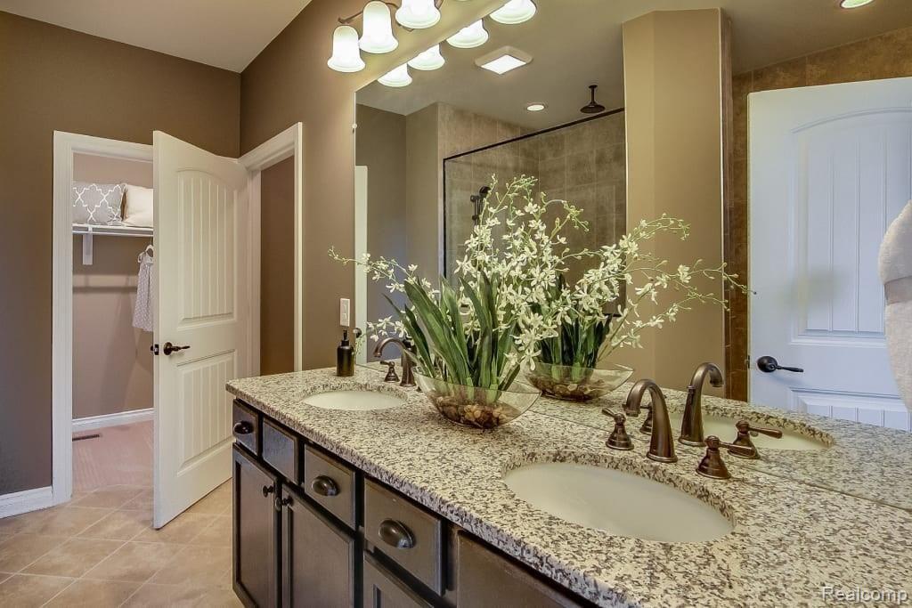 1049 Spring Trail Brighton, MI 48116 - Photo 4 of 4