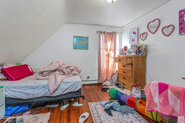 $1,225,000 | 38 Alexander Street, Greenwich, CT 06830