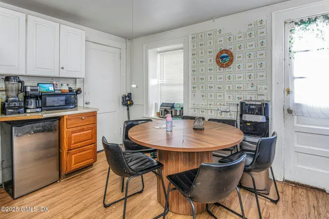 $1,225,000 | 38 Alexander Street, Greenwich, CT 06830