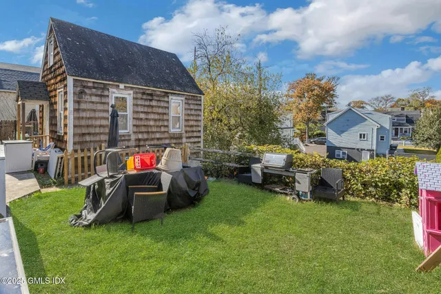 $1,225,000 | 38 Alexander Street, Greenwich, CT 06830