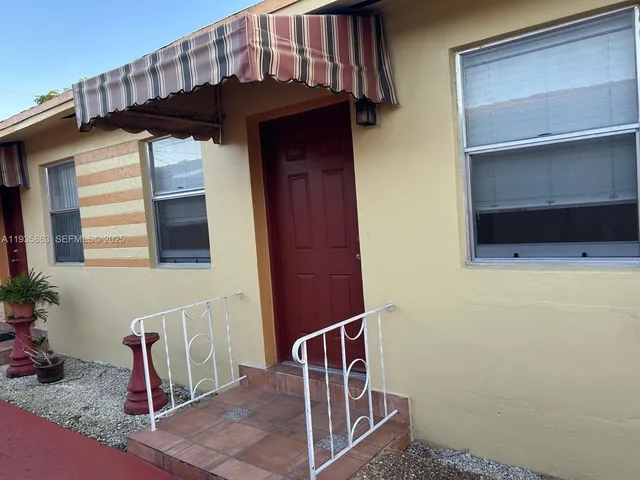 $1,600 | 3009 Northwest 22nd Court, Unit 1, Miami, FL 33142