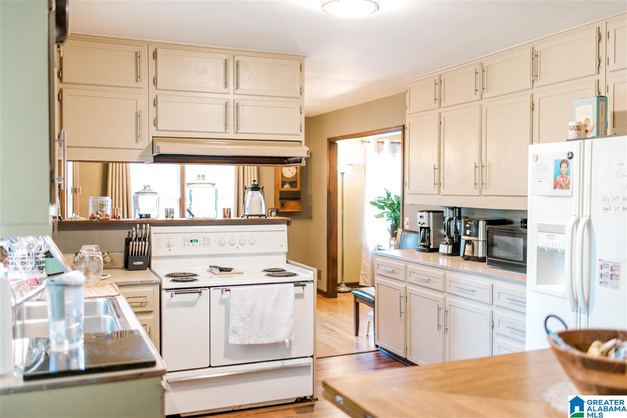 1117 Barnisdale Road Birmingham, AL 35235 - Photo 6 of 17