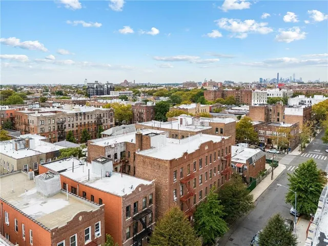 a picture of city view