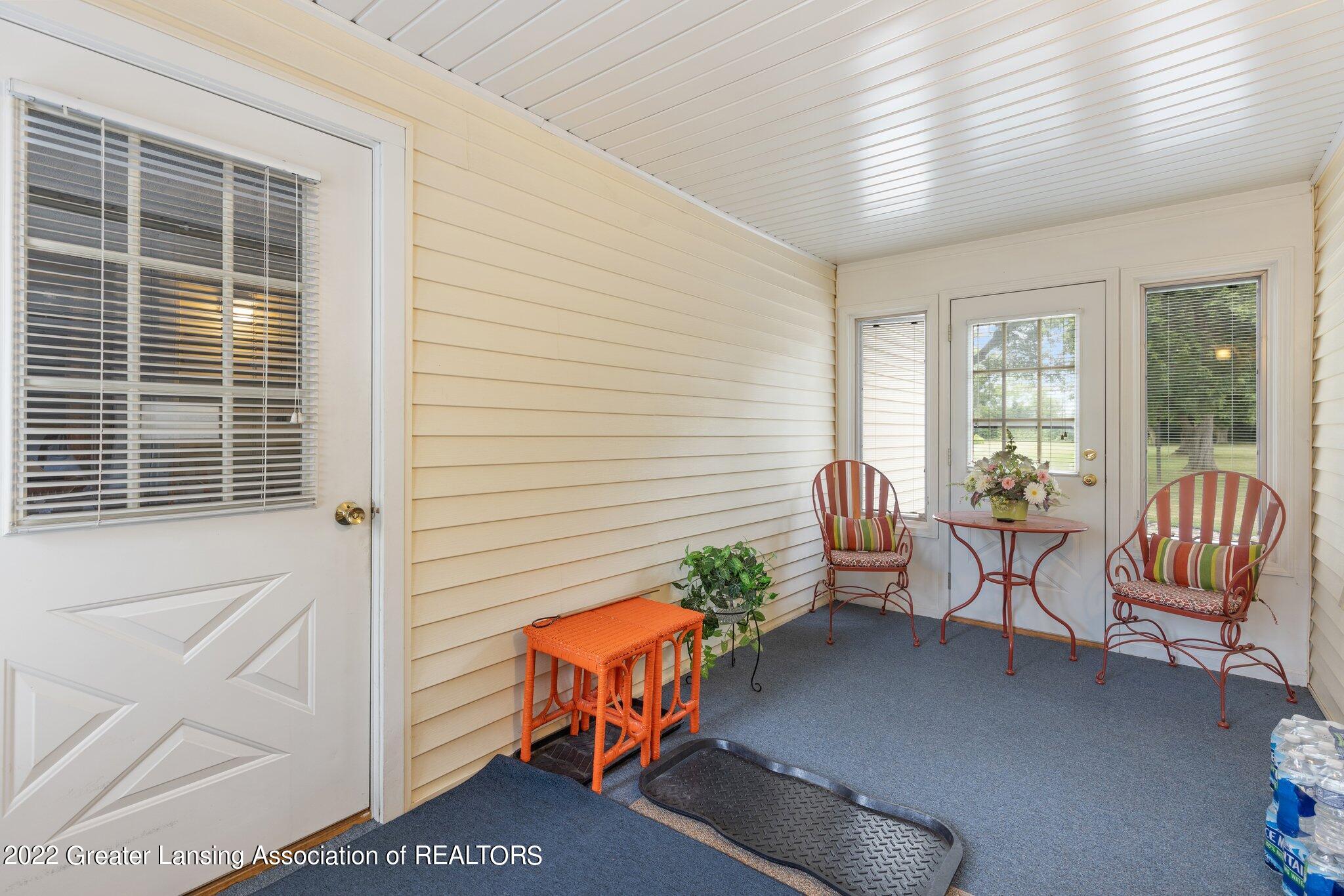 99 South Aurelius Road Mason, MI 48854 - Photo 22 of 32 99, breezeway