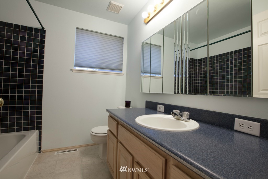 11212 Southeast 188th Place Renton, WA 98055 - Photo 14 of 15