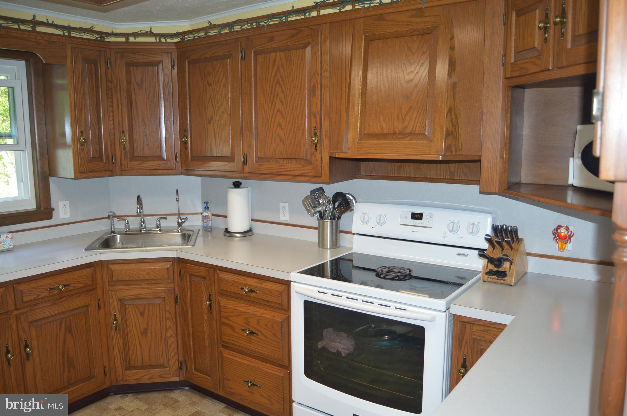 641 Brownsville Road Reading, PA 19608 - Photo 5 of 27 Kitchen