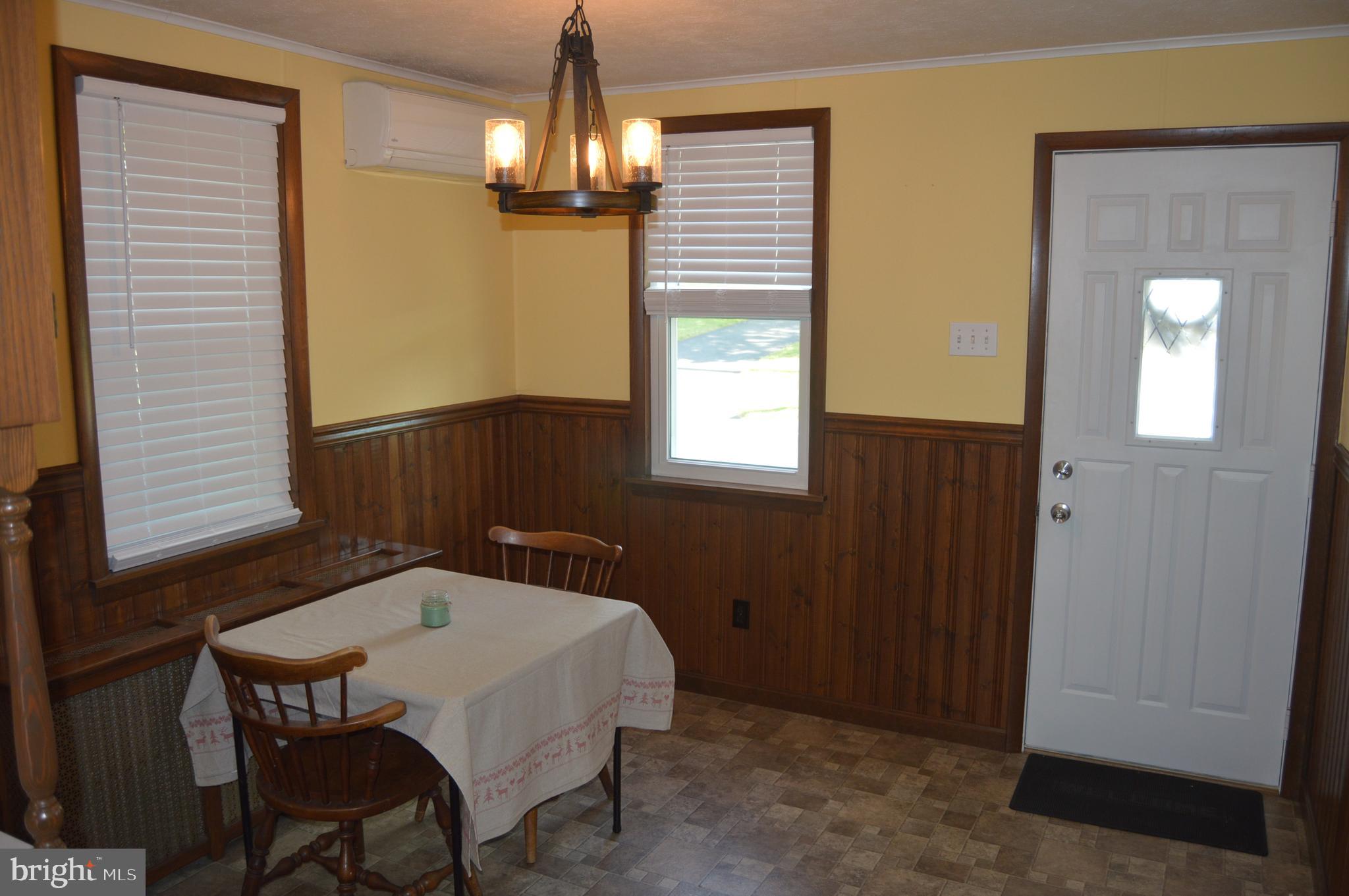 641 Brownsville Road Reading, PA 19608 - Photo 8 of 27 Dining Room