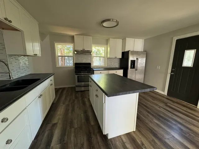 $1,995 | 1714 Rowland Avenue, Madison, WI 53704