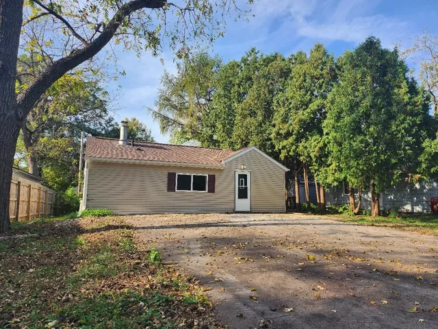 $1,995 | 1714 Rowland Avenue, Madison, WI 53704