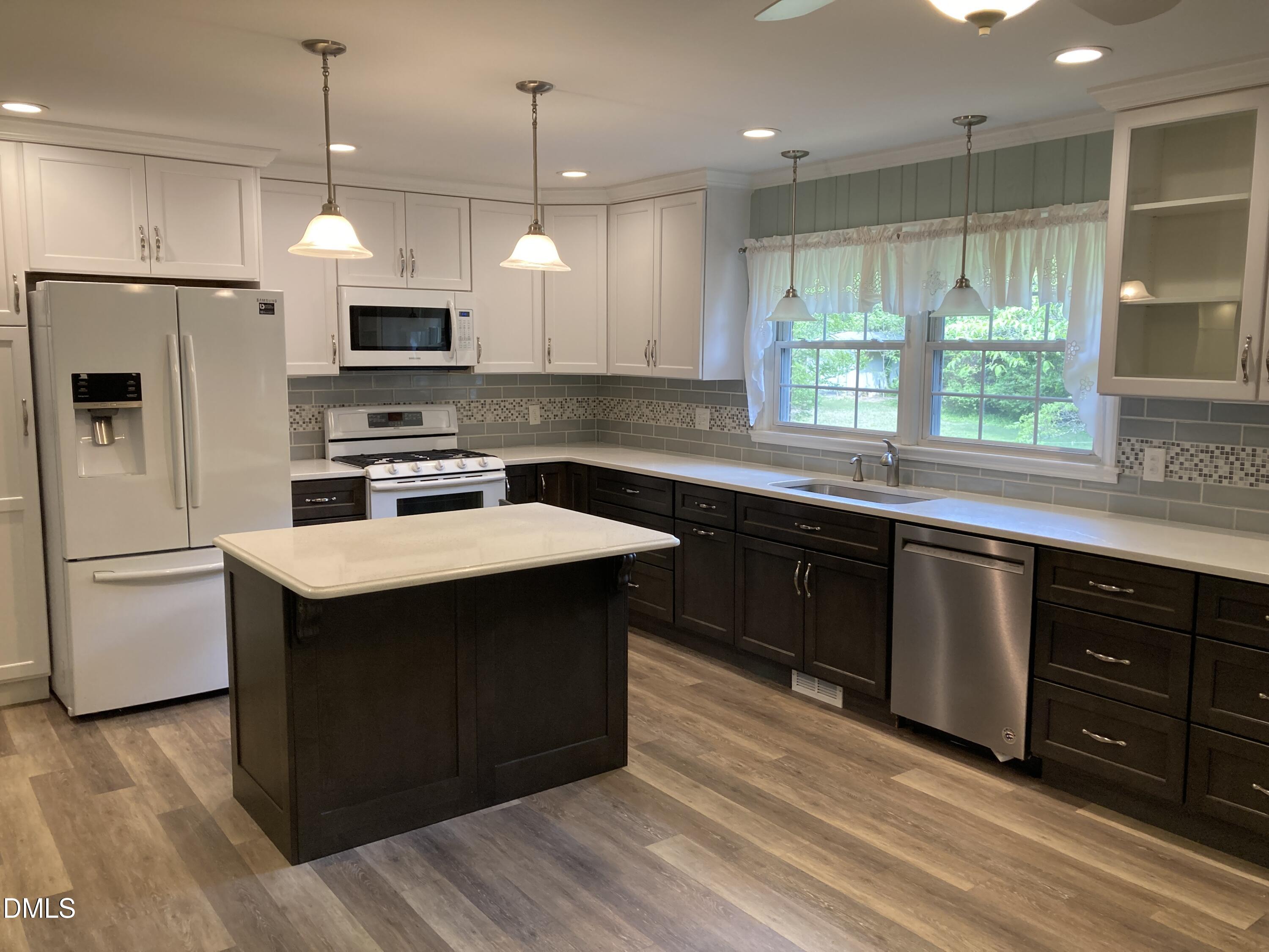 619 South Fifth Street Mebane, NC 27302 - Photo 2 of 58 IMG_9427