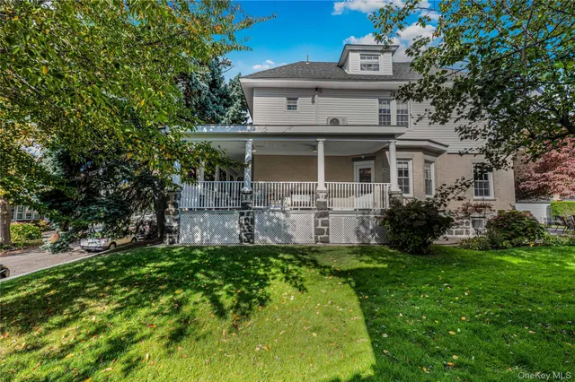 $2,100,000 | 32-15 Murray Lane | Murray Hill - Flushing