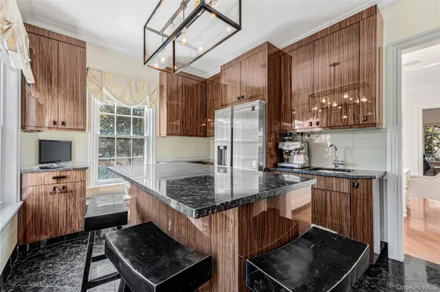 $1,888,000 | 32-15 Murray Lane | Murray Hill - Flushing