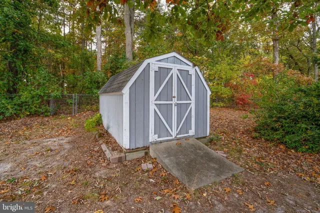 a house view with a outdoor space