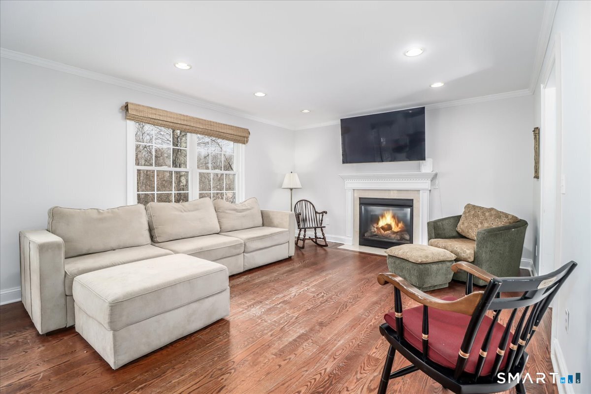 27 Nashville Rd Extension Bethel, CT 06801 - Photo 13 of 41