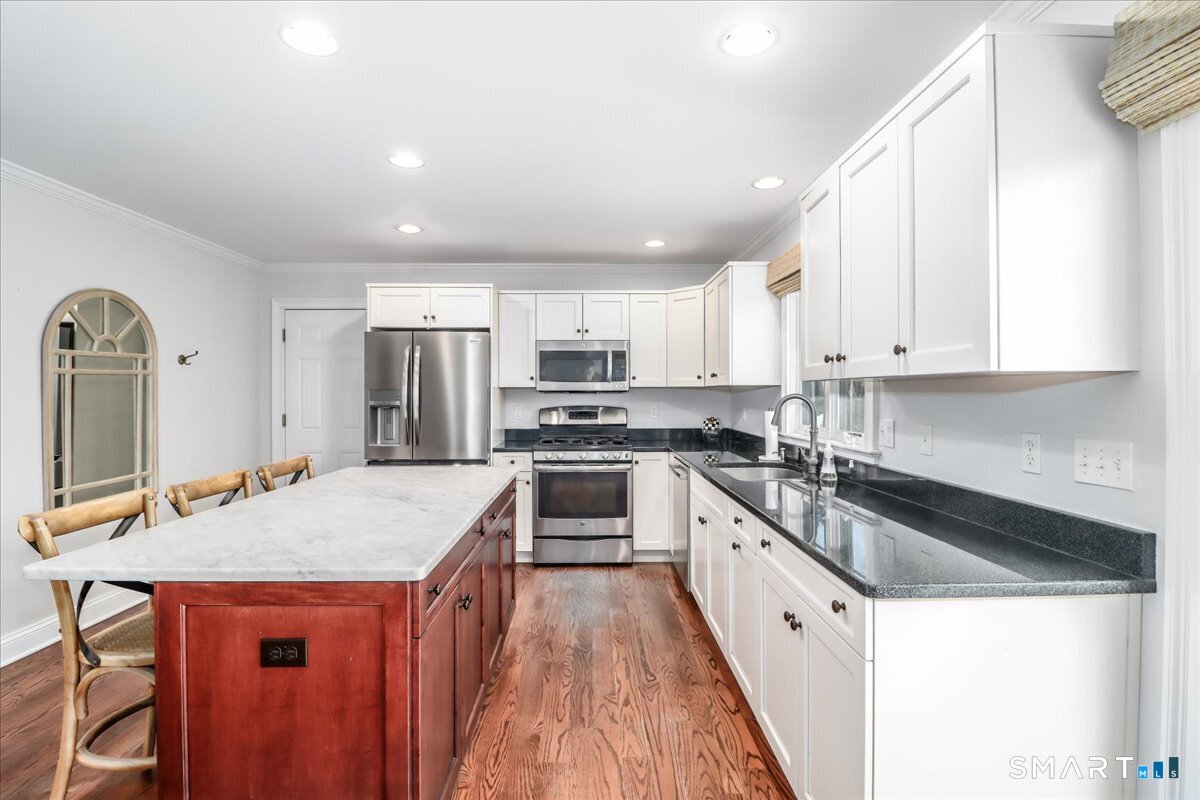 27 Nashville Rd Extension Bethel, CT 06801 - Photo 10 of 41