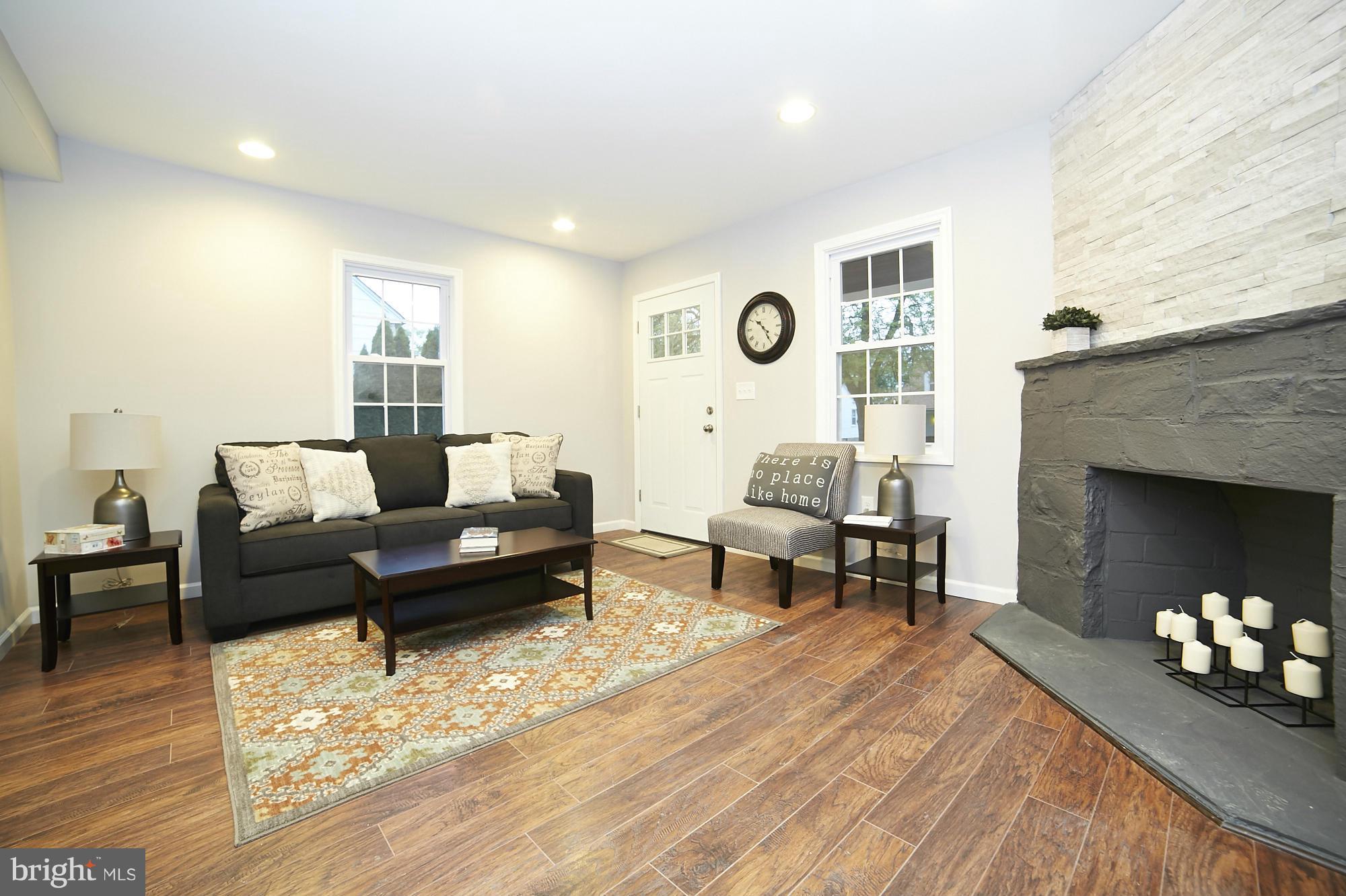 2129 Southland Road Baltimore, MD 21207 - Photo 3 of 30 Living Room