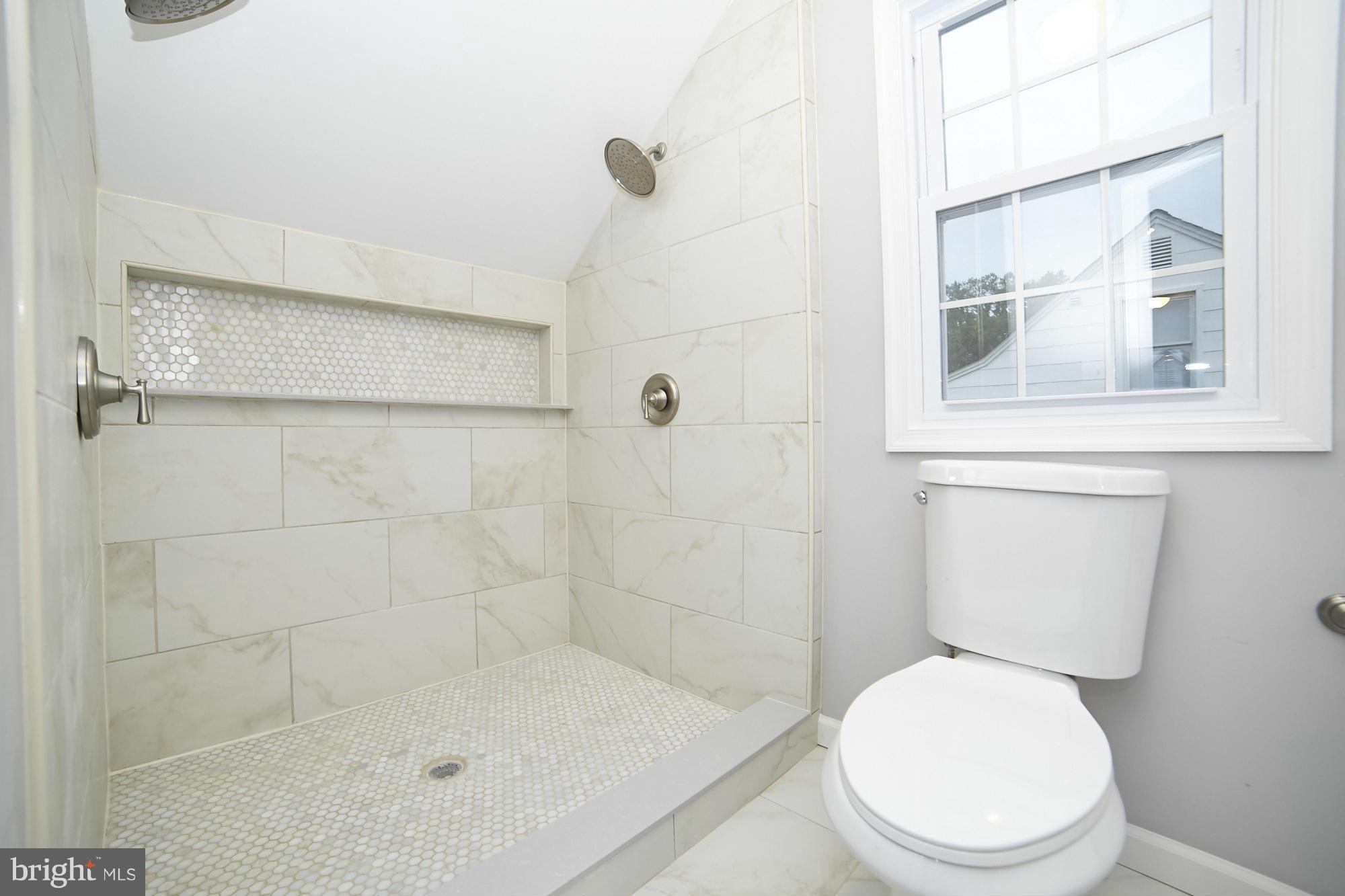 2129 Southland Road Baltimore, MD 21207 - Photo 23 of 30 Bath (Master)