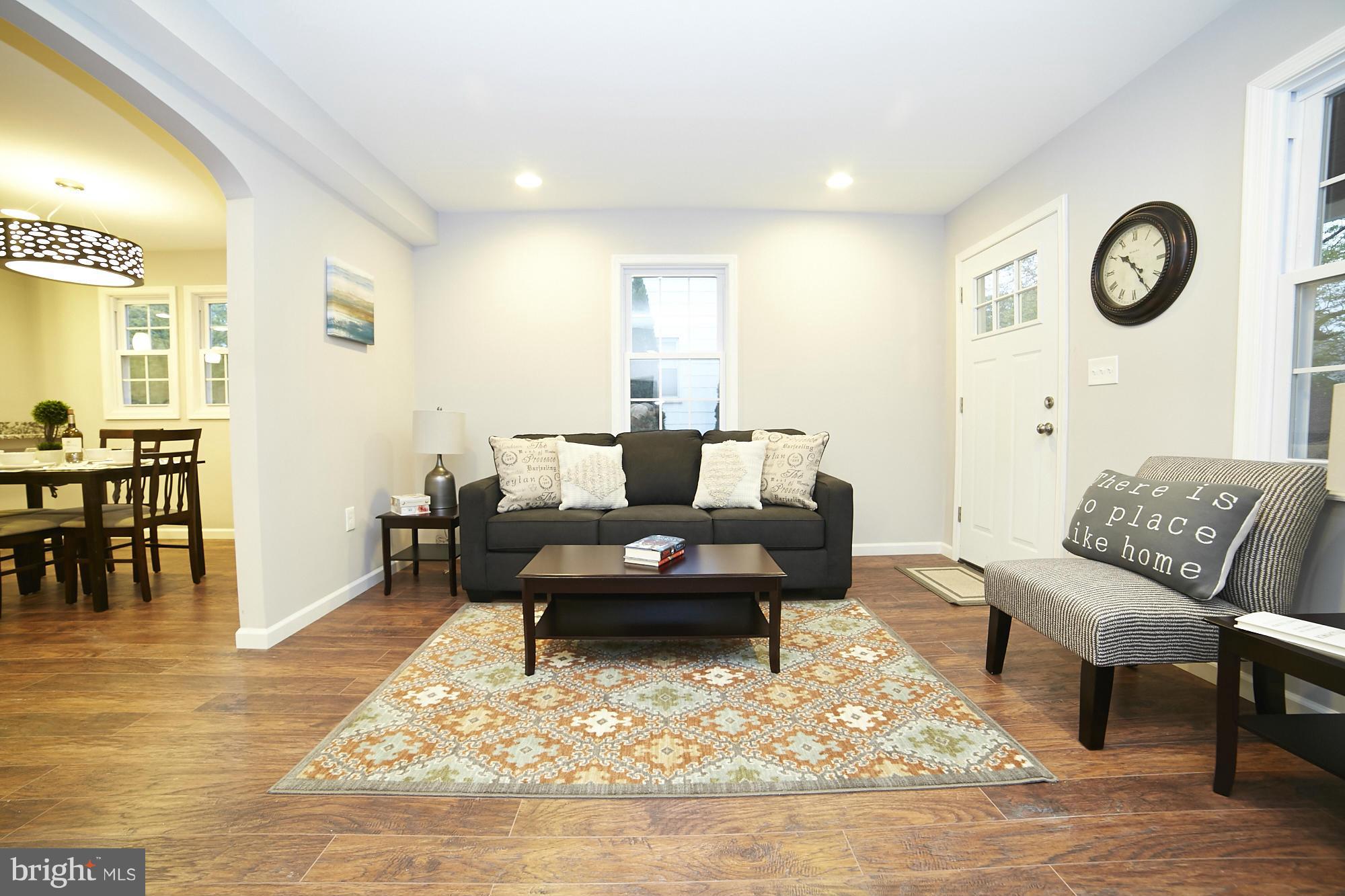 2129 Southland Road Baltimore, MD 21207 - Photo 4 of 30 Living Room