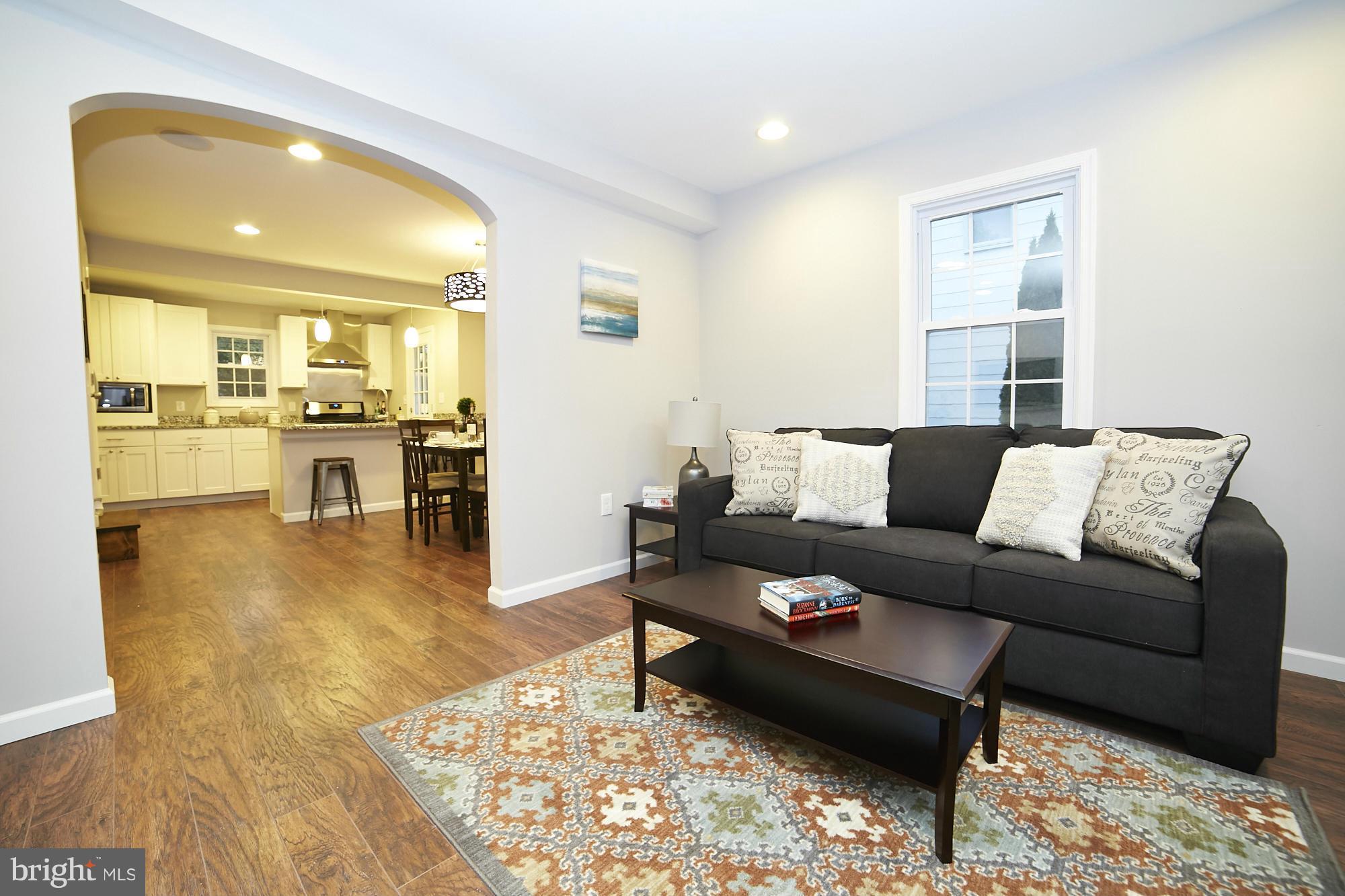 2129 Southland Road Baltimore, MD 21207 - Photo 5 of 30 Living Room