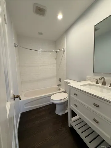 $3,200 | 253 Feller Drive, Central Islip, NY 11722