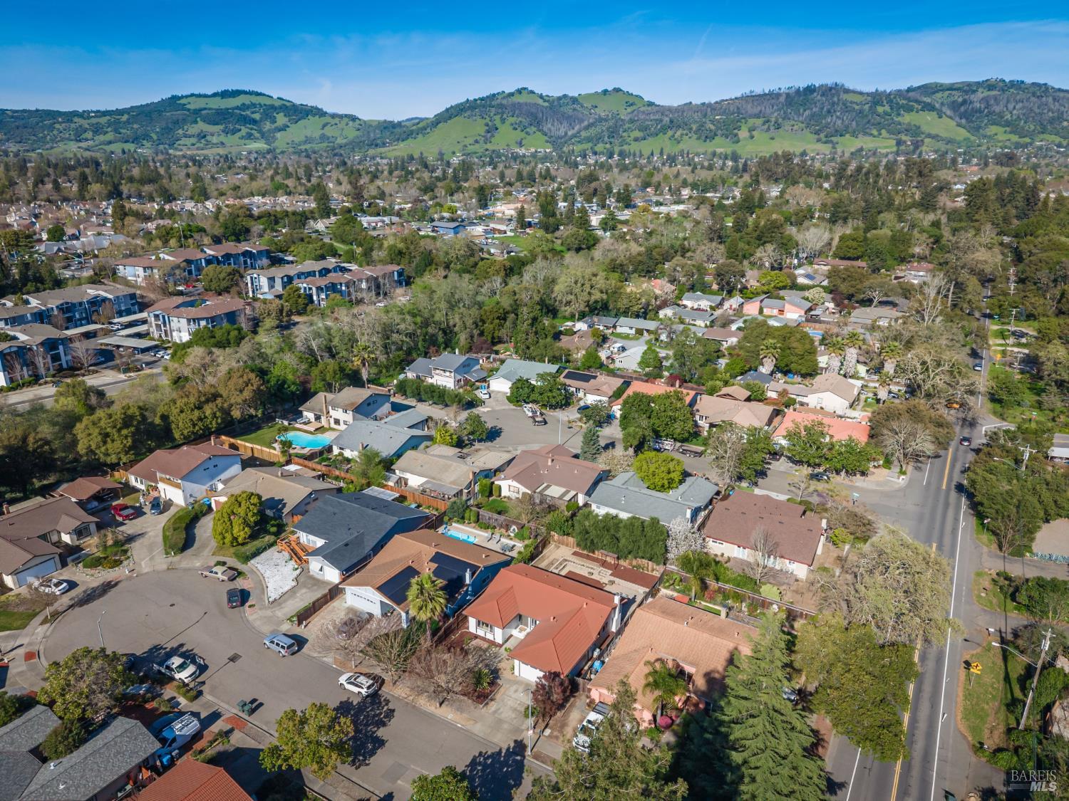 18 Creekview Court Santa Rosa, CA 95409 - Photo 47 of 55