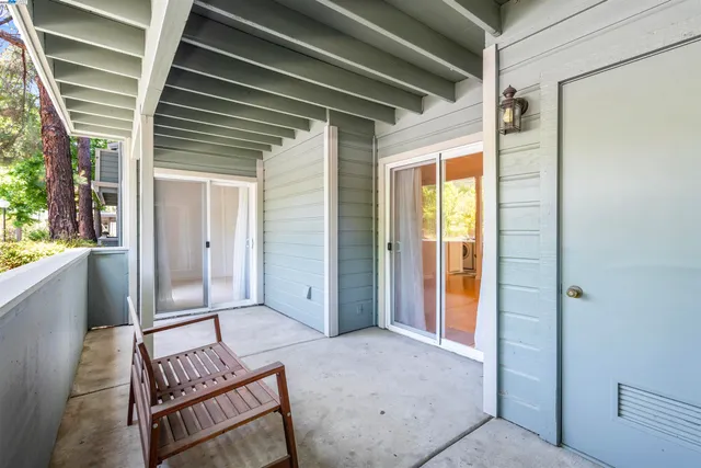 $2,950 | 760 Canyon Oaks Drive, Unit D, Oakland, CA 94605