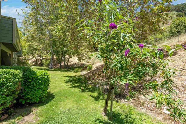 $2,950 | 760 Canyon Oaks Drive, Unit D, Oakland, CA 94605