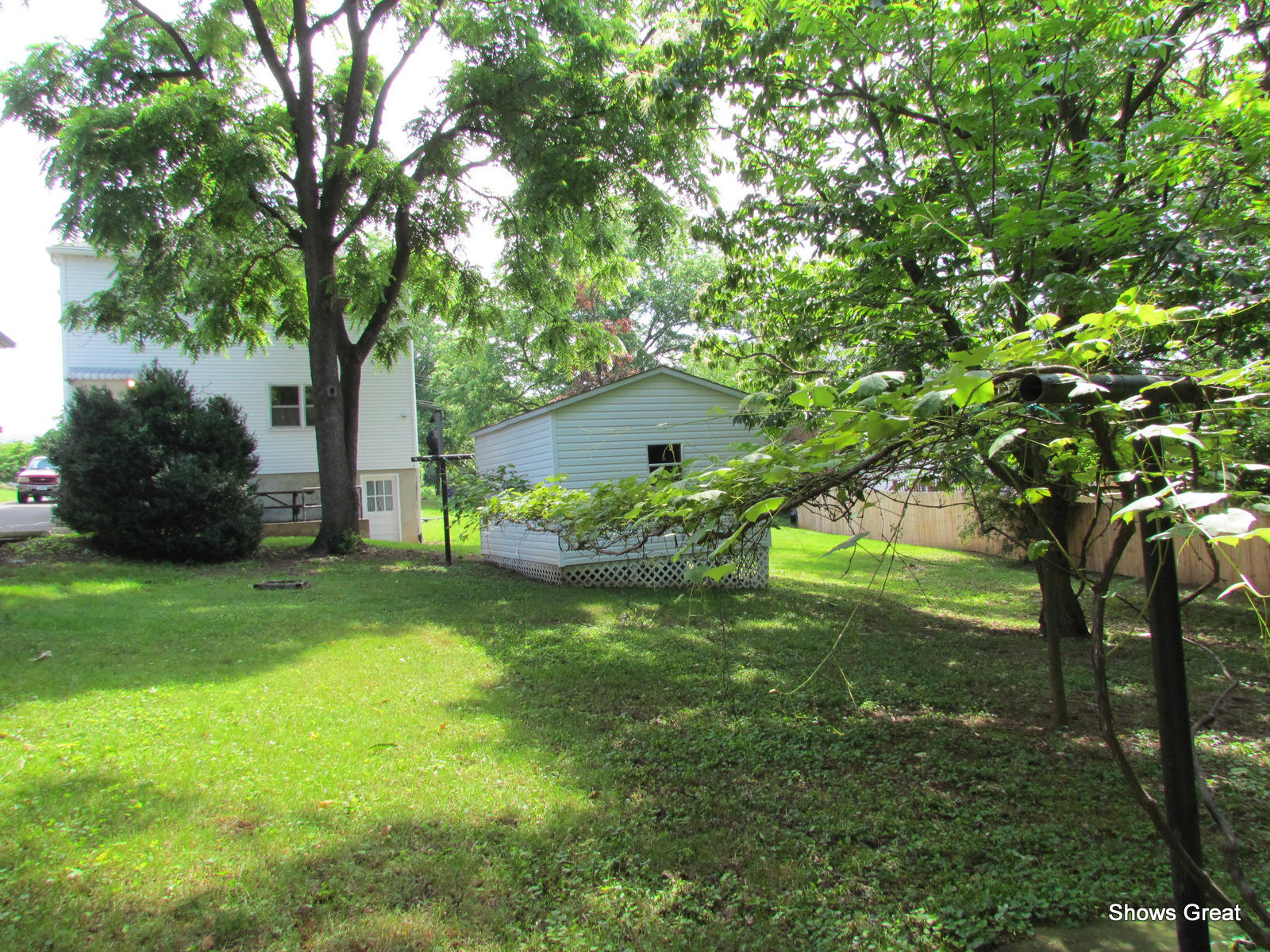 2517 Weaver Road Southwest Roanoke, VA 24015 - Photo 16 of 50 back yard photo 2