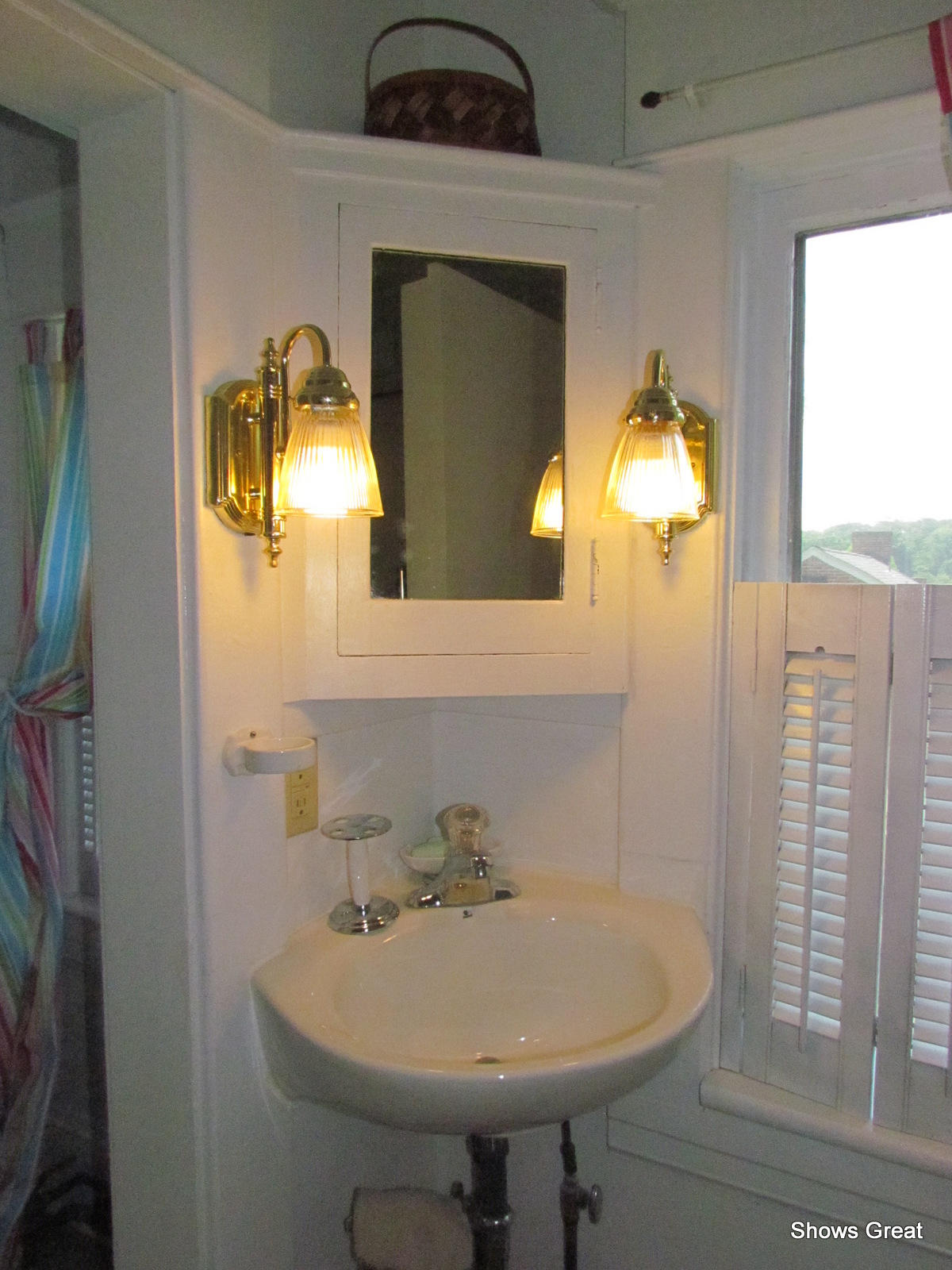 2517 Weaver Road Southwest Roanoke, VA 24015 - Photo 33 of 50 upper bath photo 2