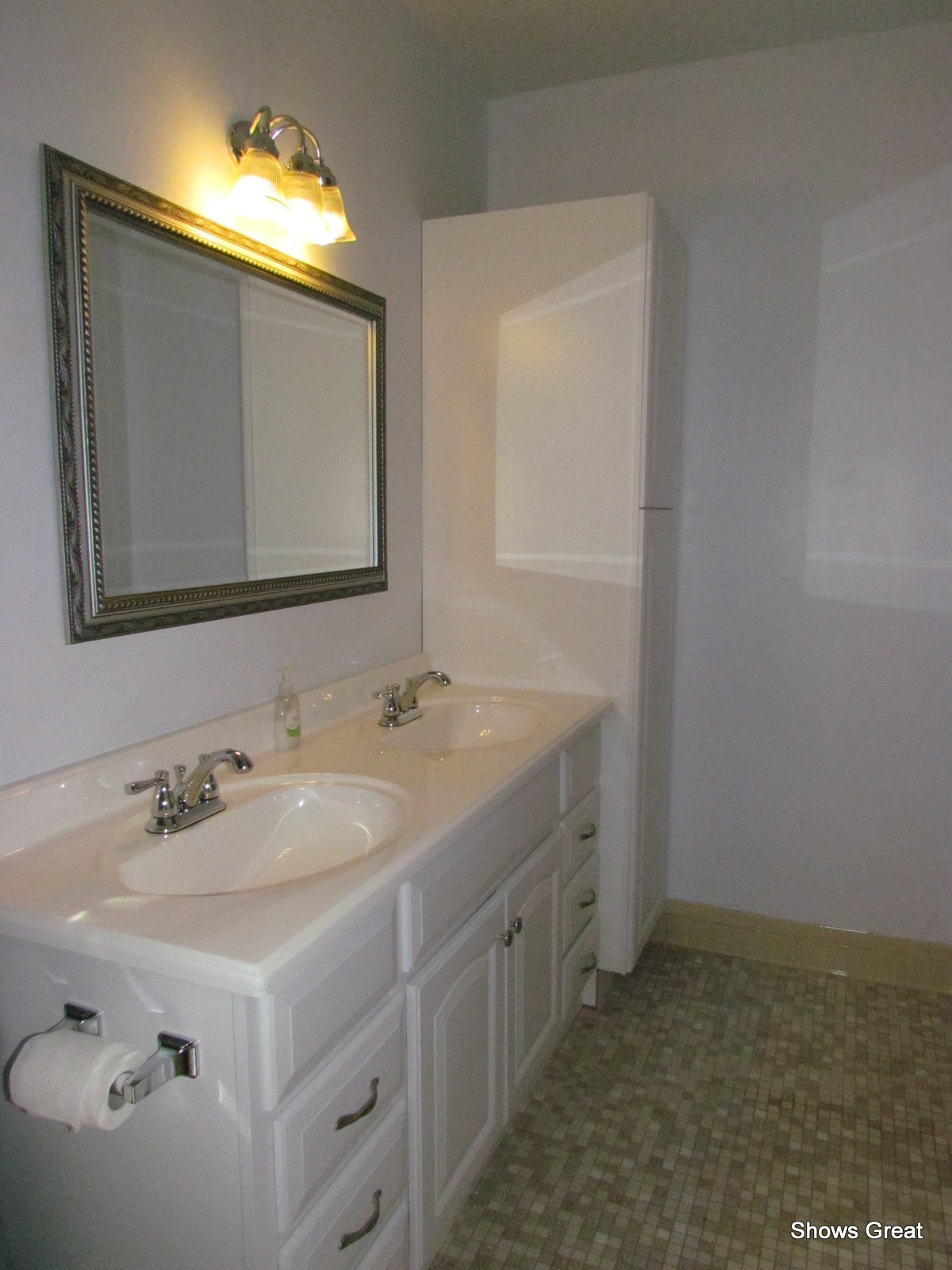 2517 Weaver Road Southwest Roanoke, VA 24015 - Photo 43 of 50 main level bath photo 2