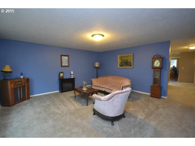 205 Morton Road Oregon City, OR 97045 - Photo 2 of 15 Gallery Image 2