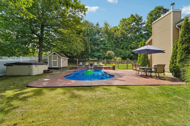 a view of outdoor space yard and patio