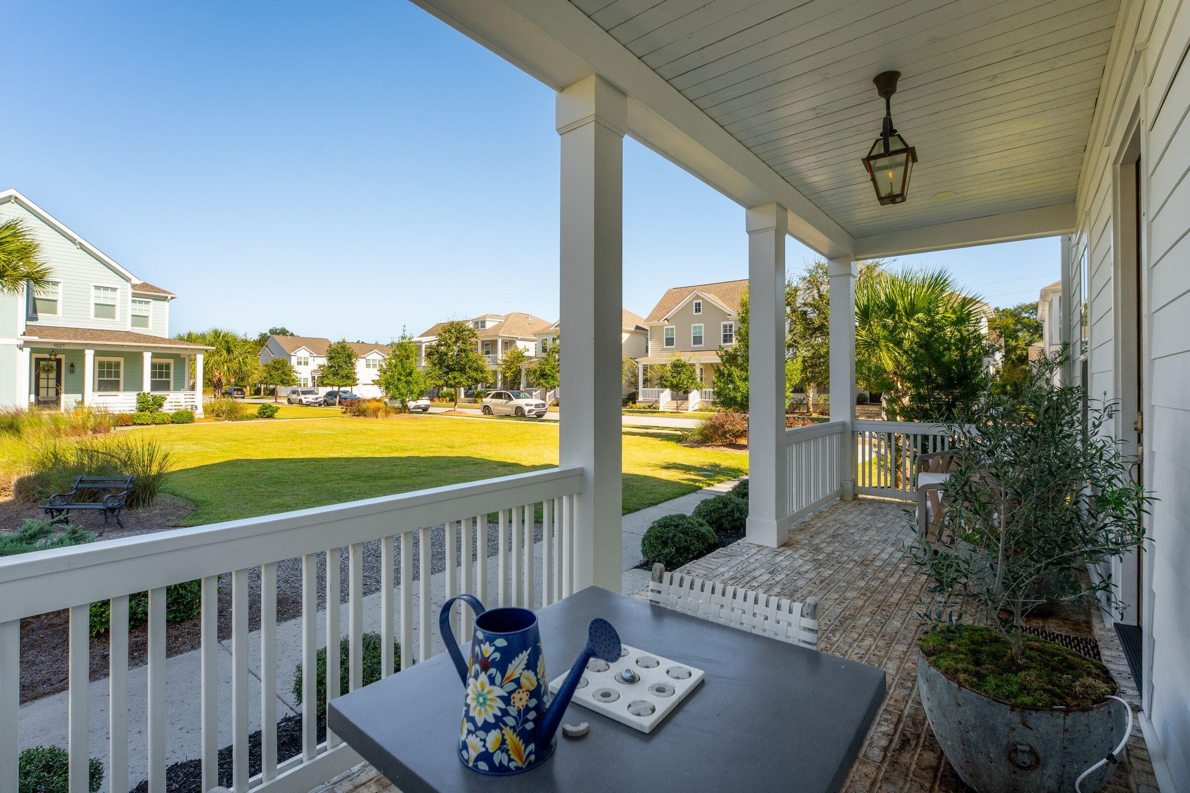 1326 Reader Path Mount Mount Pleasant, SC 29464 - Photo 7 of 50 1326ReaderPath-KeenEyeMarketing-016