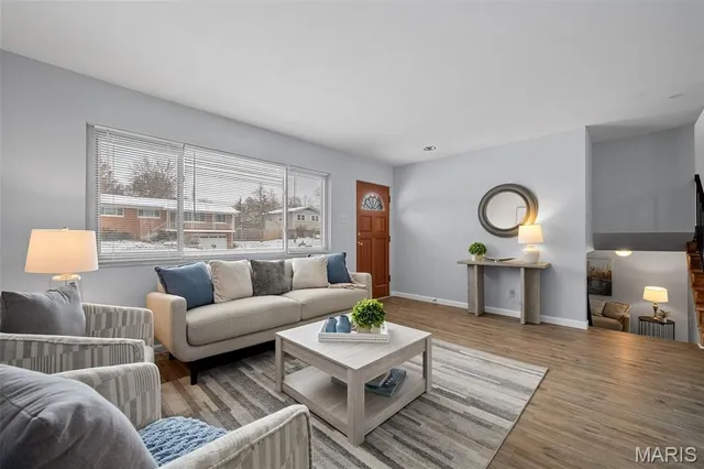 $355,000 | 11008 Baywood Terrace, St. Louis, MO 63126