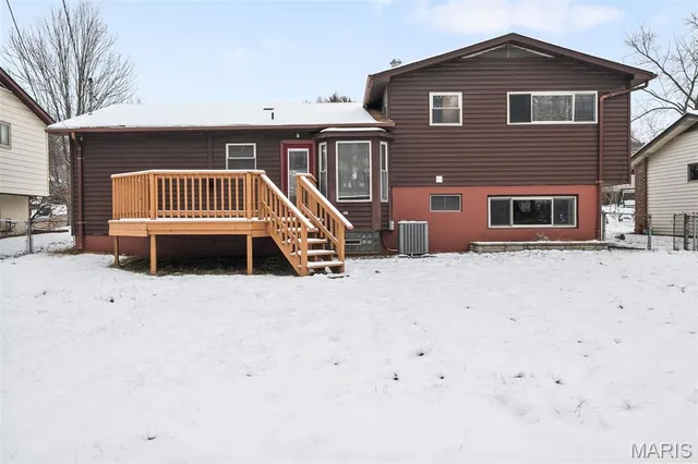 $355,000 | 11008 Baywood Terrace, St. Louis, MO 63126