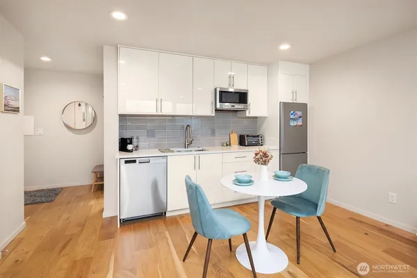 $999,000 | 6221 20th Avenue Northwest, Seattle, WA 98107