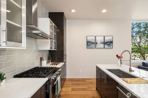 $999,000 | 6221 20th Avenue Northwest, Seattle, WA 98107