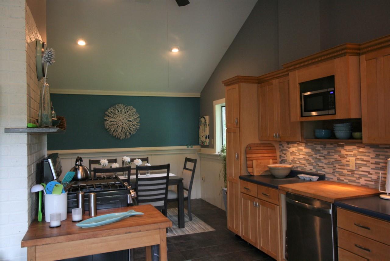 109 West Meadow Road Thomaston, ME 04861 - Photo 3 of 36 kitchen to dining