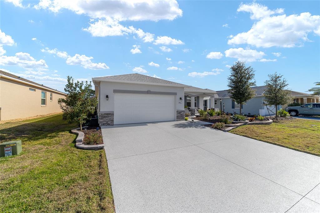 7965 Southwest 86th Ter Road Ocala, FL 34481 - Photo 7 of 44 Gallery Image 7