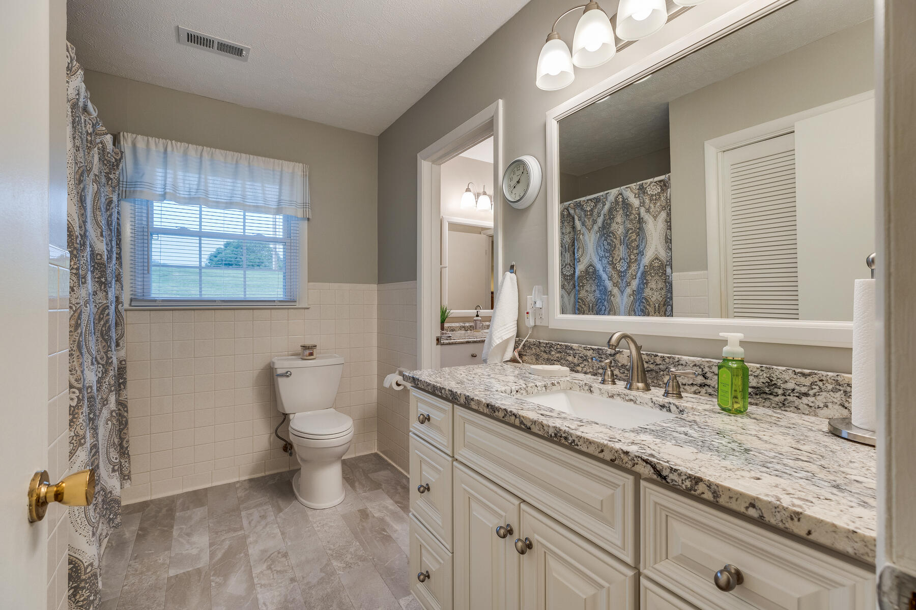 212 Mandan Road Kingsport, TN 37664 - Photo 15 of 40 015