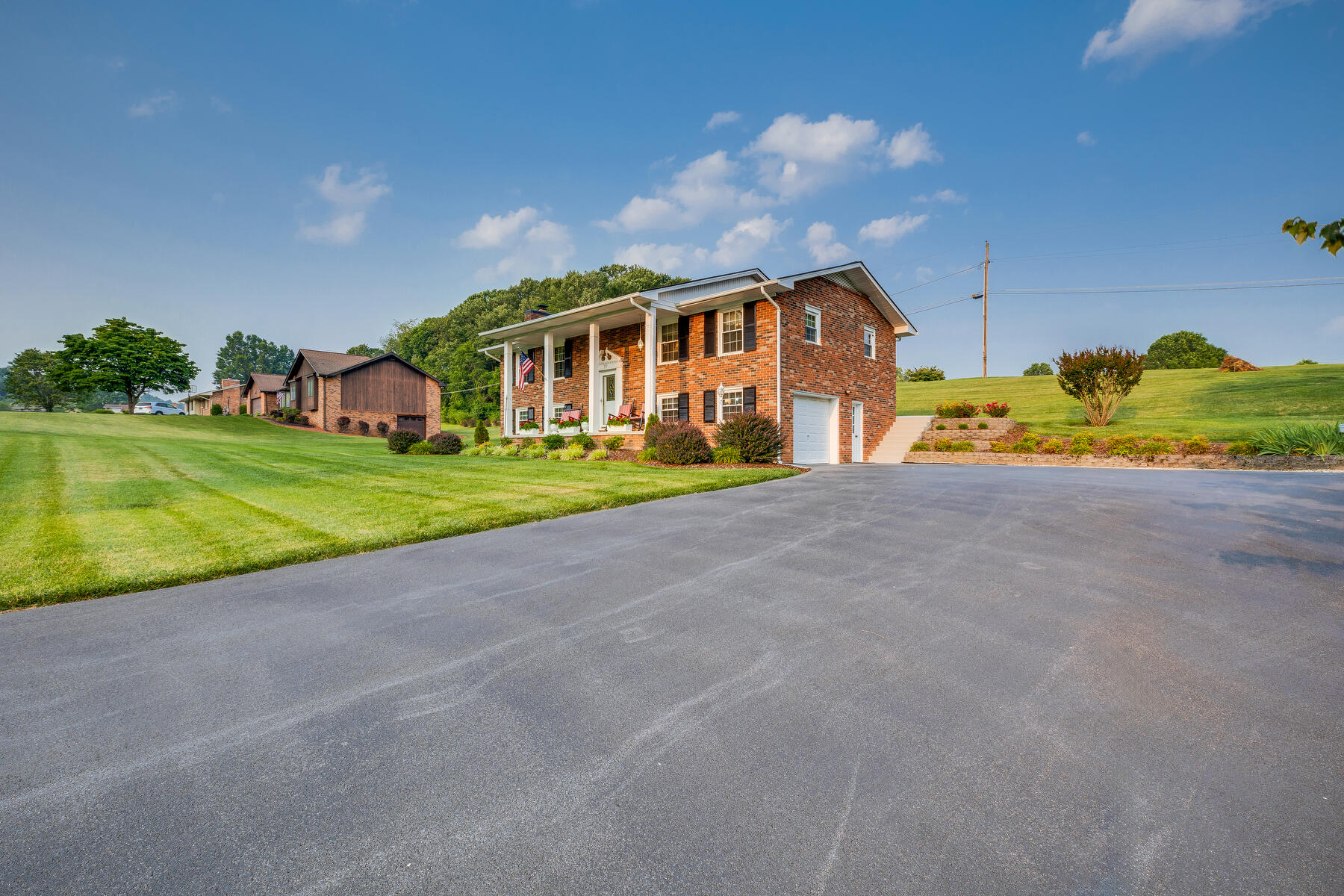 212 Mandan Road Kingsport, TN 37664 - Photo 3 of 40 003