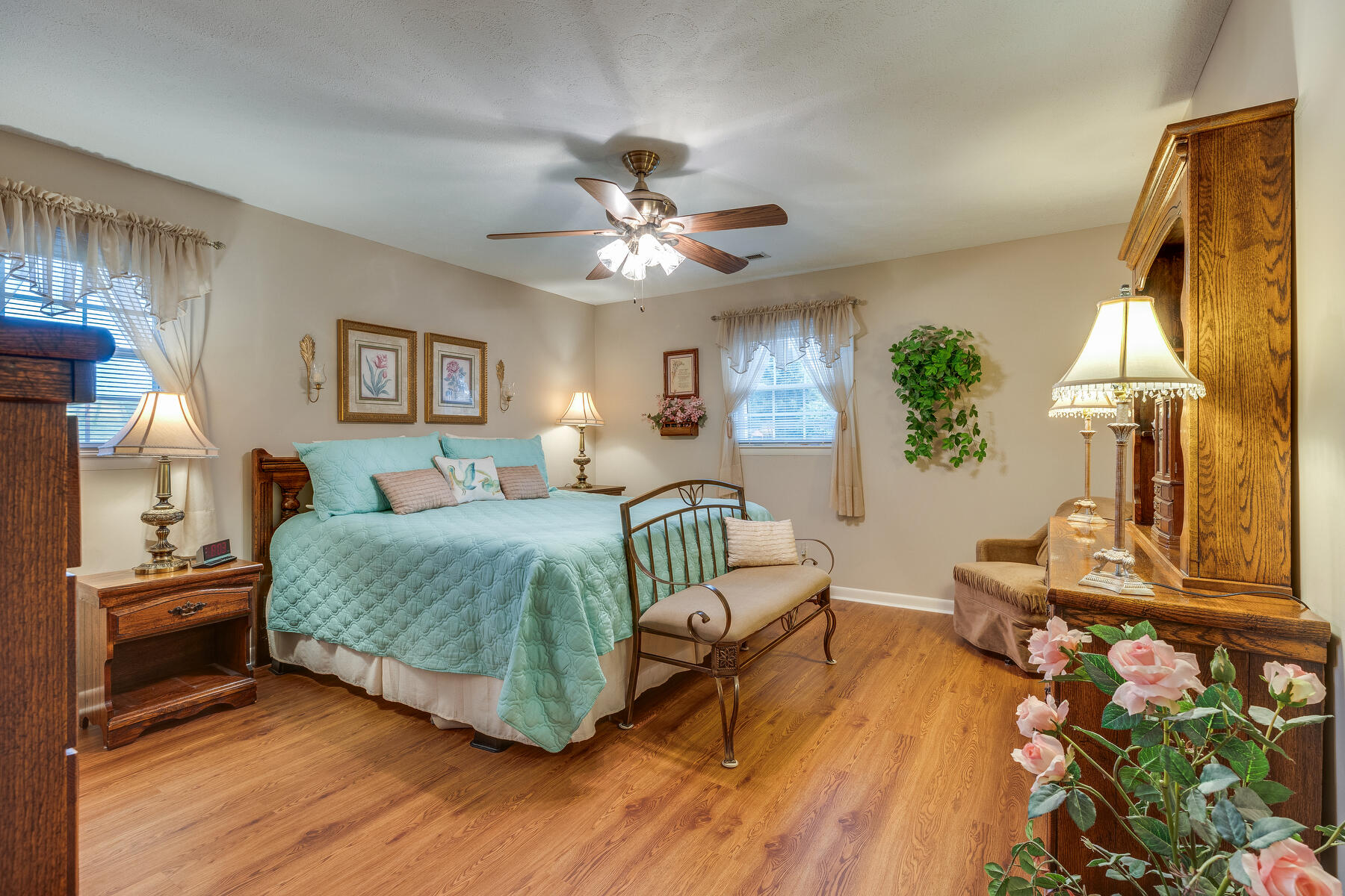 212 Mandan Road Kingsport, TN 37664 - Photo 10 of 40 010