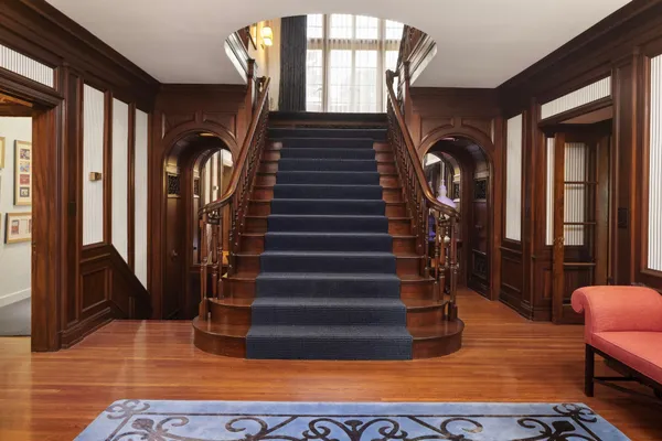 $3,895,000 | 4415 East Lake Harriet Parkway, Minneapolis, MN 55419