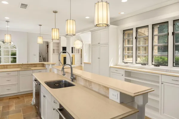 $3,895,000 | 4415 East Lake Harriet Parkway, Minneapolis, MN 55419