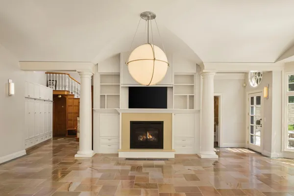 $3,895,000 | 4415 East Lake Harriet Parkway, Minneapolis, MN 55419