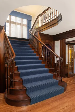 $3,895,000 | 4415 East Lake Harriet Parkway, Minneapolis, MN 55419