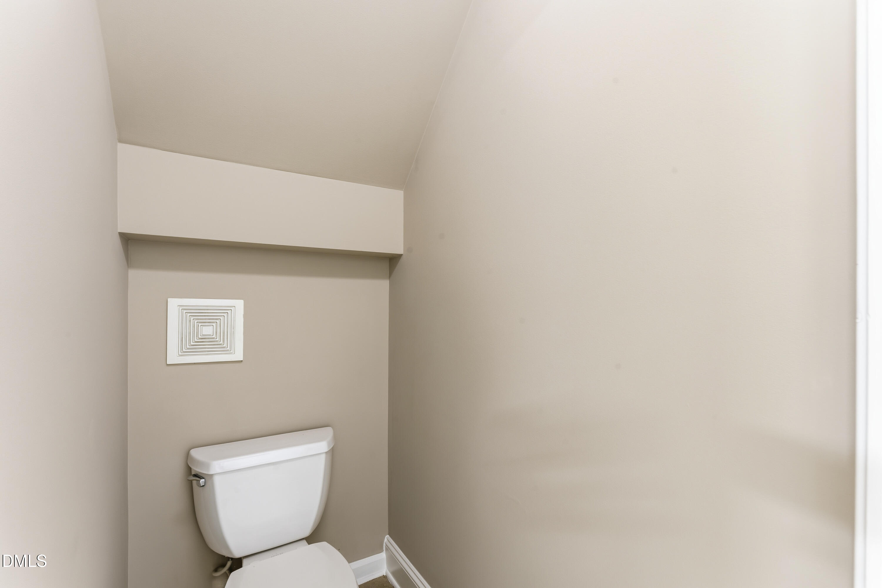 303 Pond Bluff Way Cary, NC 27513 - Photo 68 of 106 photos_high_resolution_DSC07317