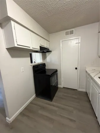 $1,050 | 1614 Vauthier Street, Unit 3, La Marque, TX 77568