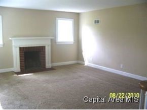 385 North Oxford Road Springfield, IL 62702 - Photo 2 of 8