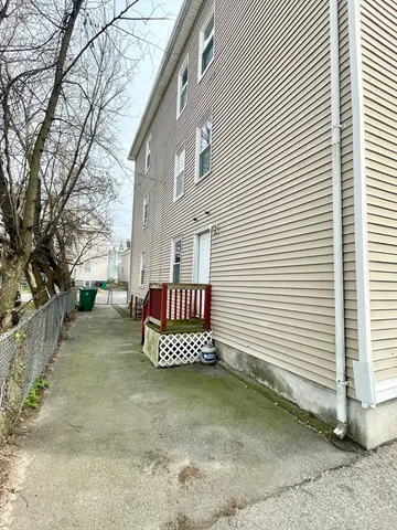 $2,595 | 8 Dalton Street, Unit 3, Lowell, MA 01850